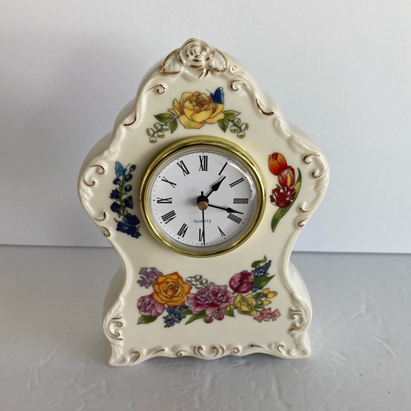 Avon Other - Table clock